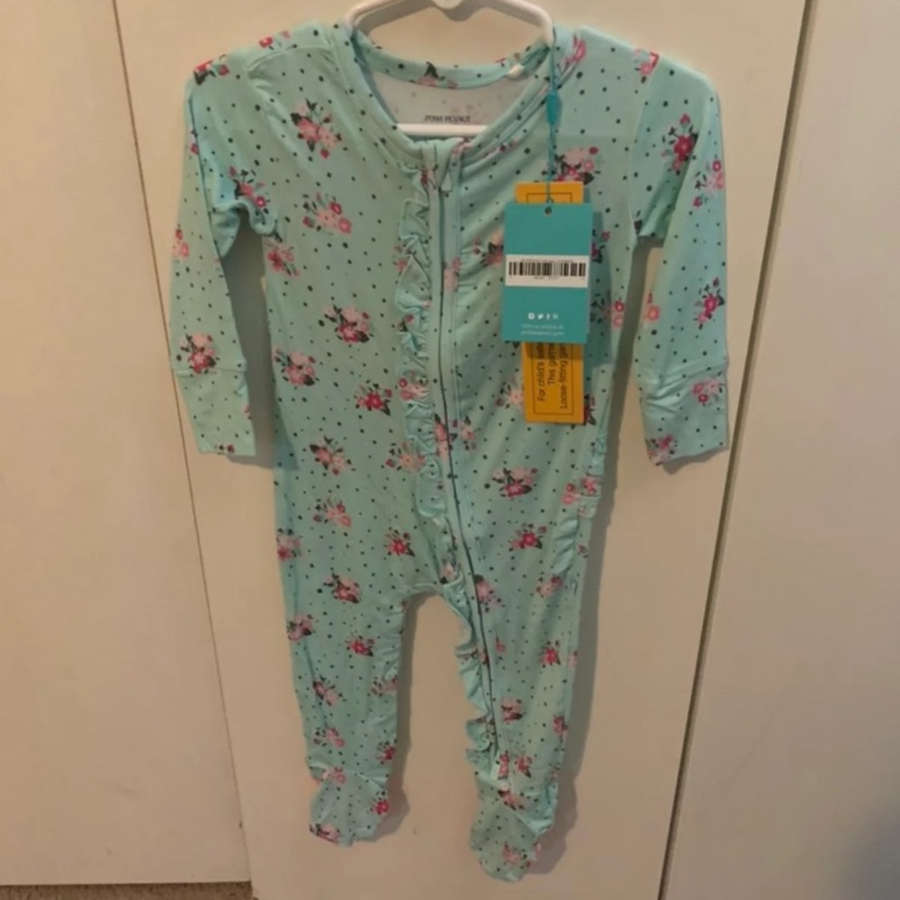 Nwt 12-18 month maisie footie
